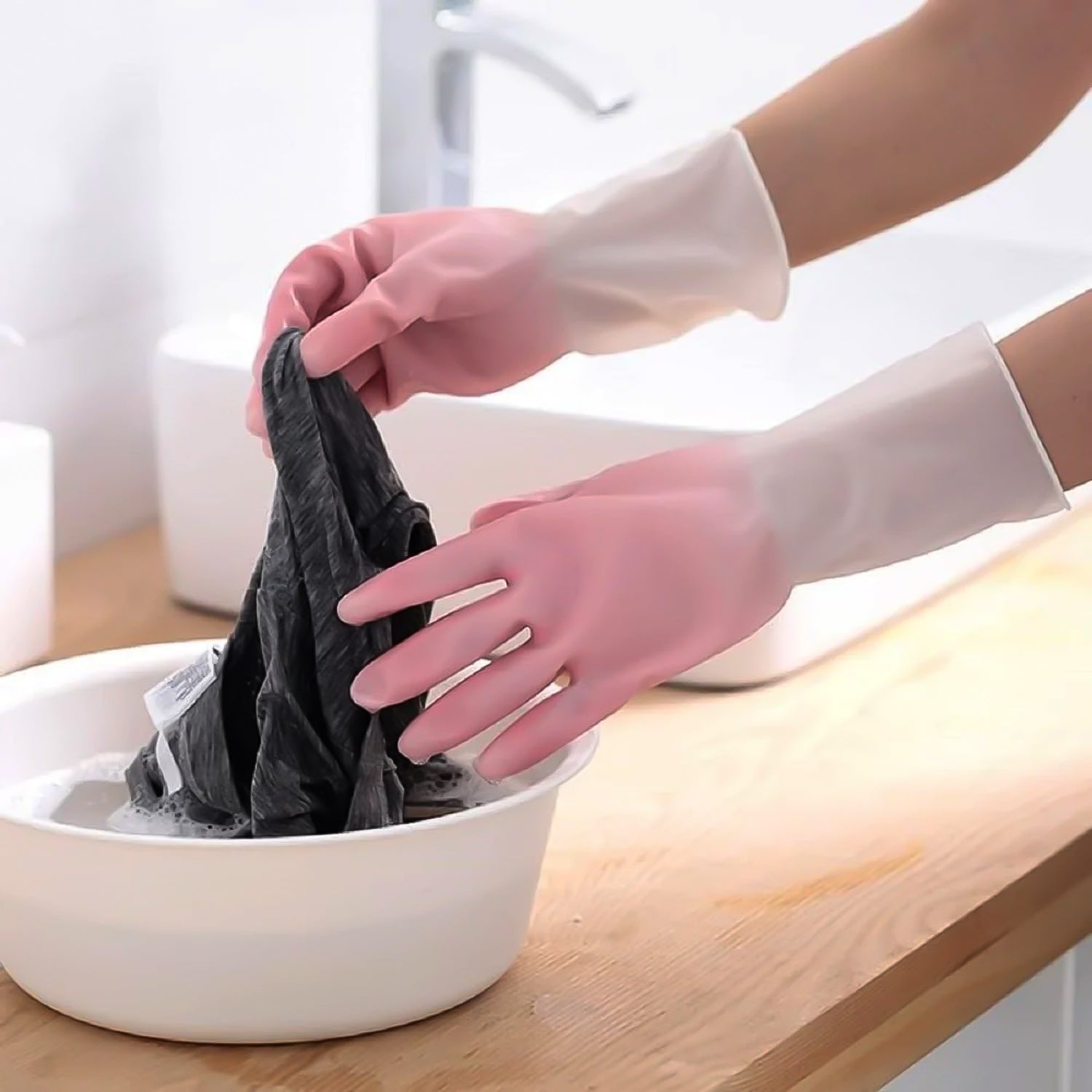 Medium Reusable Long-Cuff Household Cleaning Gloves - (1 Pair) Medium Reusable Long-Cuff Household Cleaning Gloves - (1 Pair)